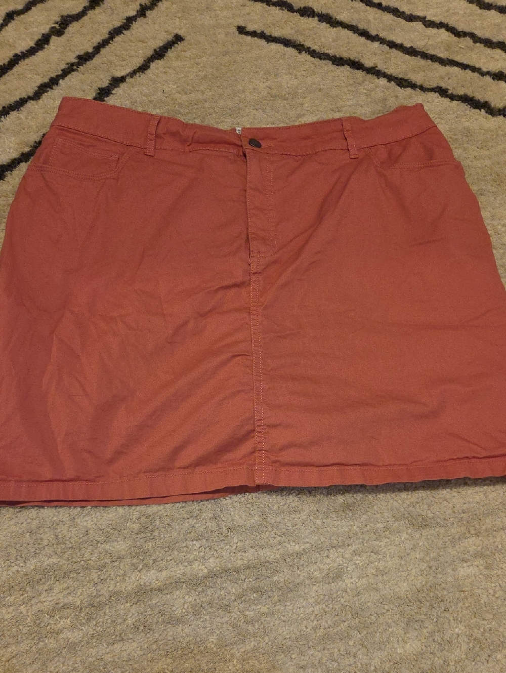 croft & barrow Burnt Orange/Salmon Mini Skirt with Center Seam